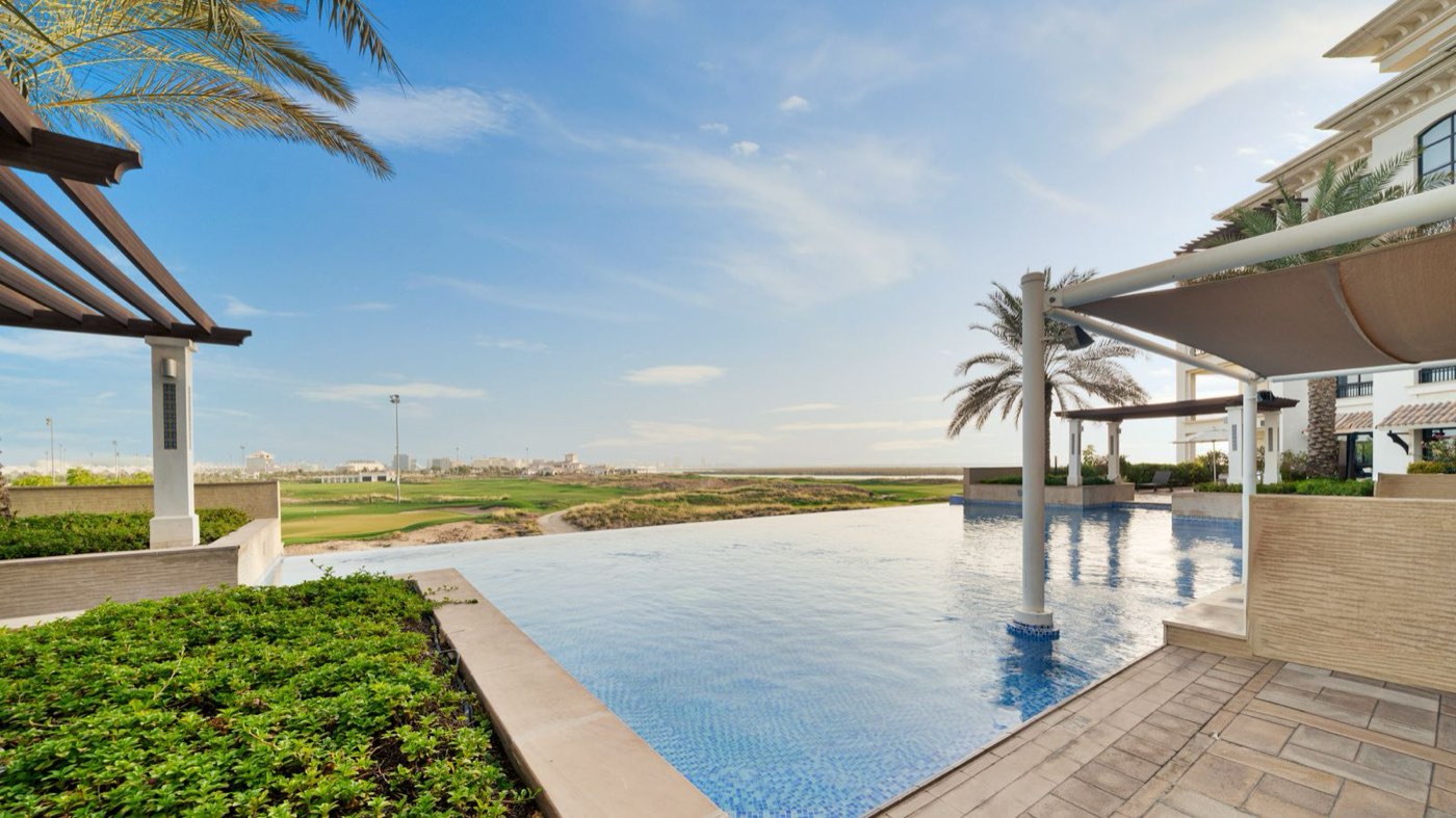 Infinity pool of a villa overlooking the golf course